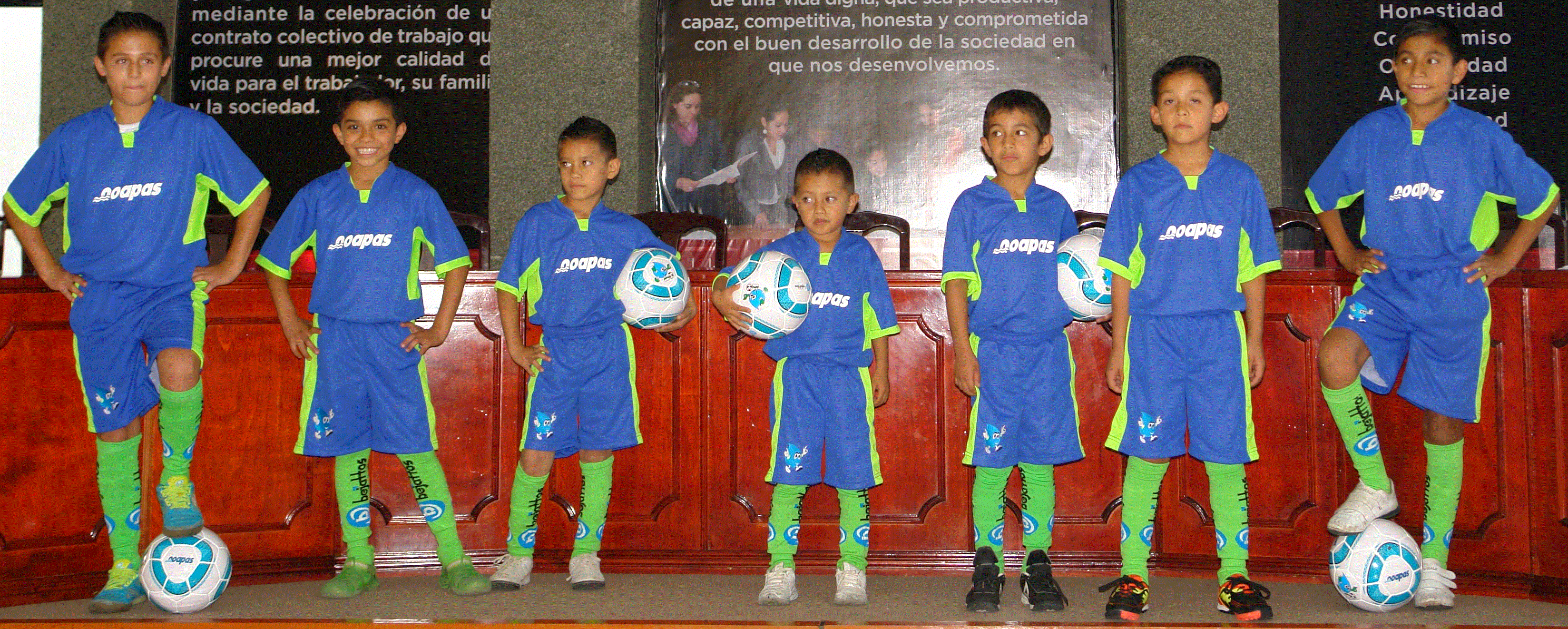 PRESENTACION DEL UNIFORME