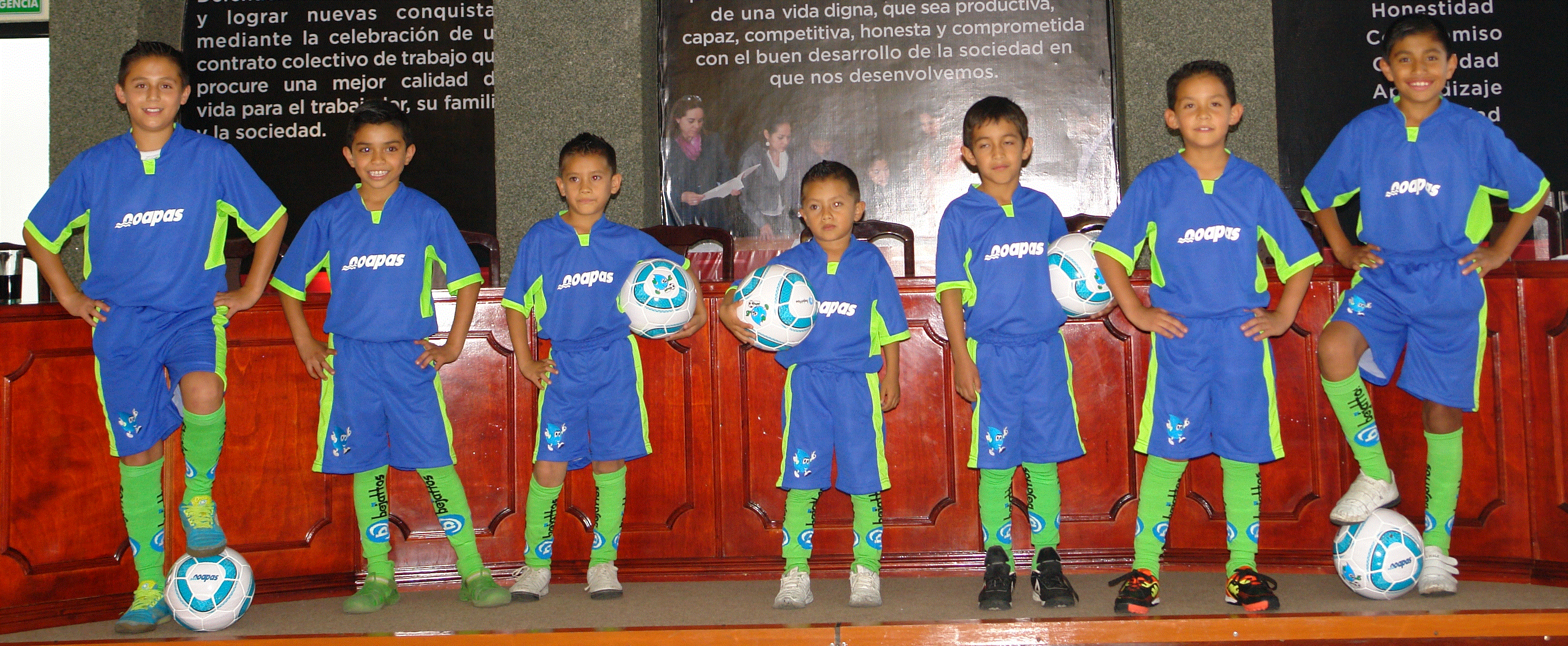 PRESENTACION DEL UNIFORME