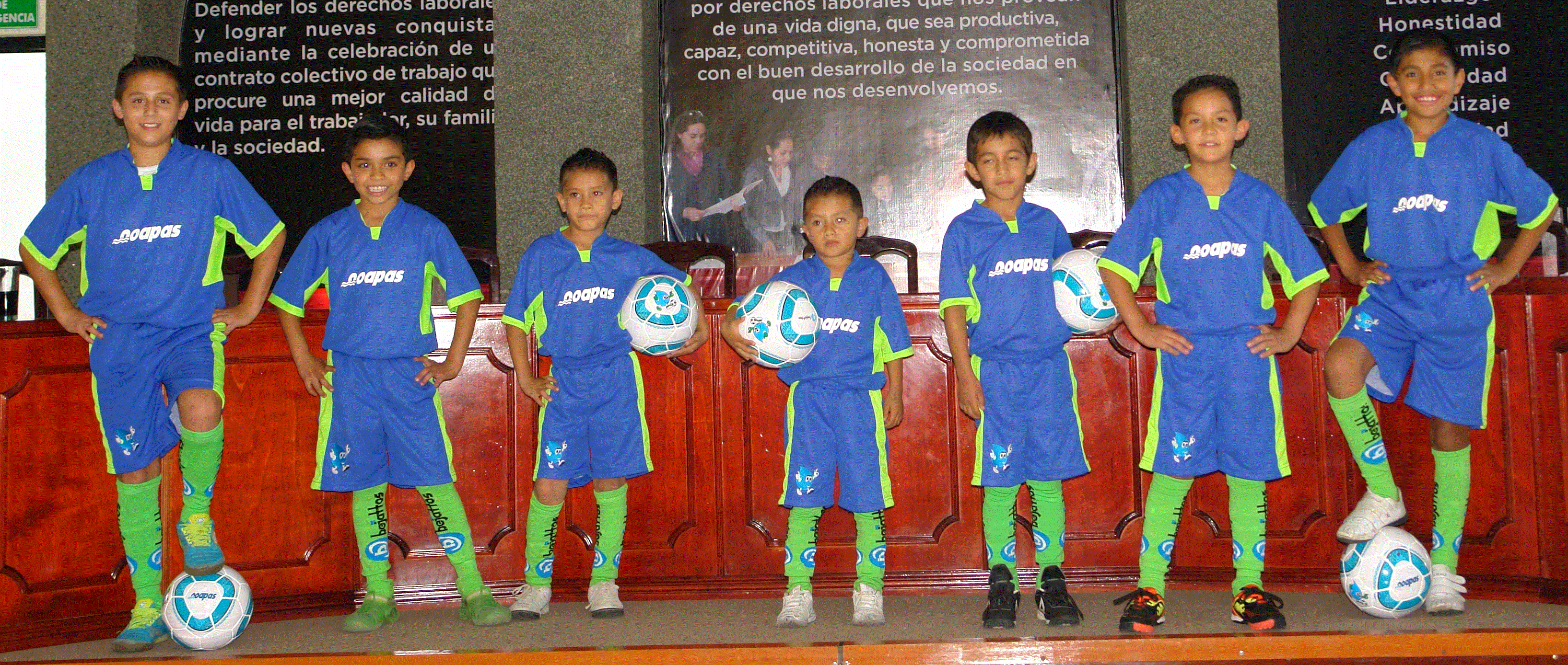 PRESENTACION DEL UNIFORME